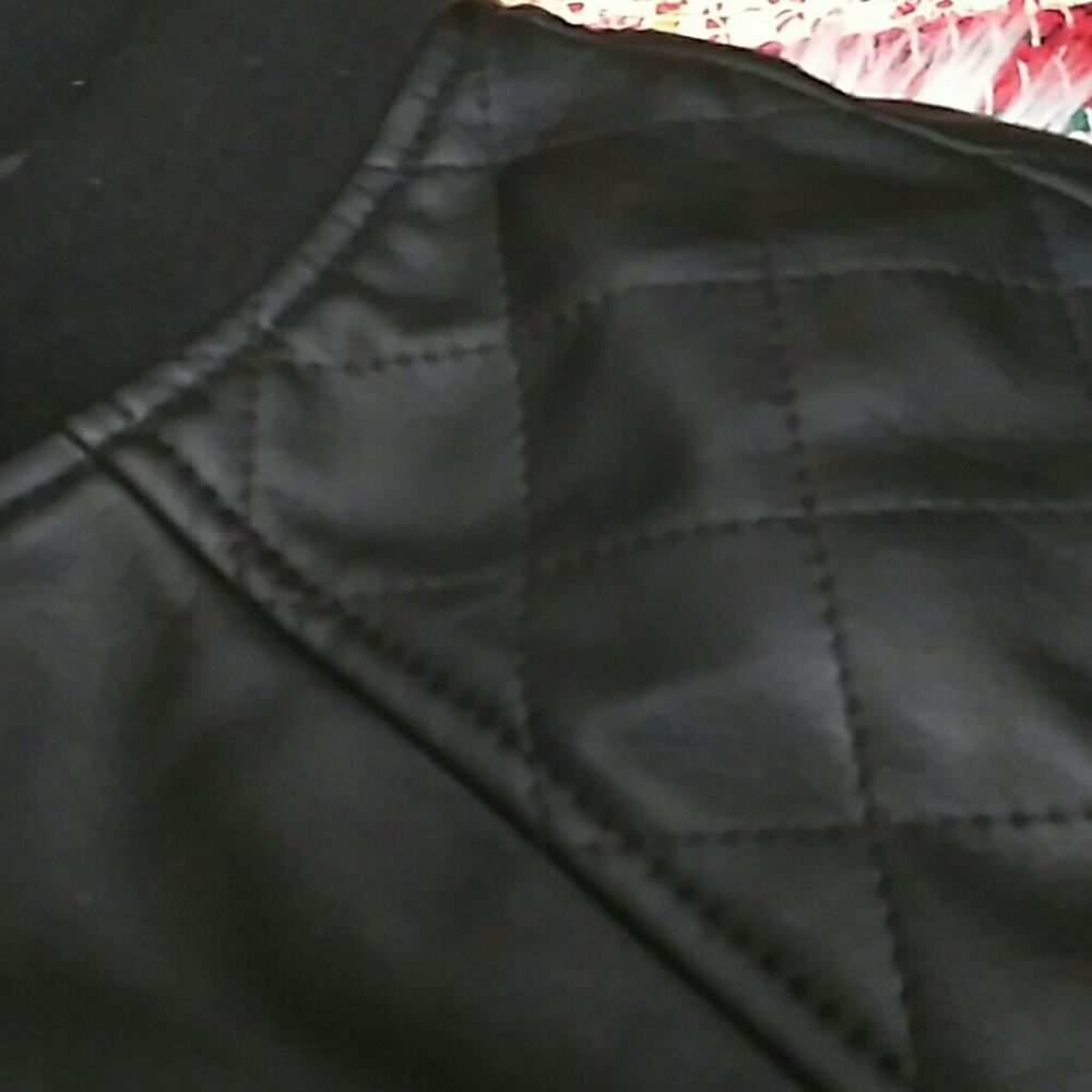 Black Jacket - Picture 3 of 7